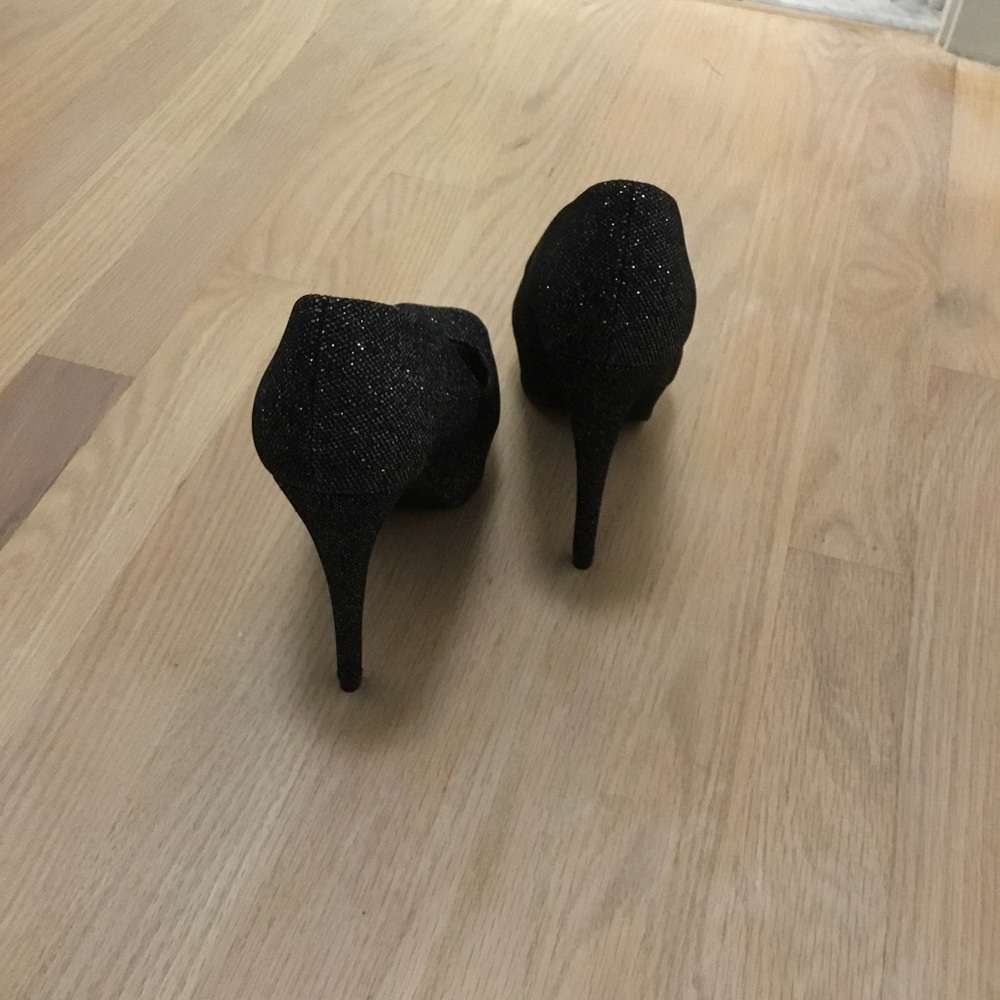 Flashy open toe heals - Picture 3 of 6